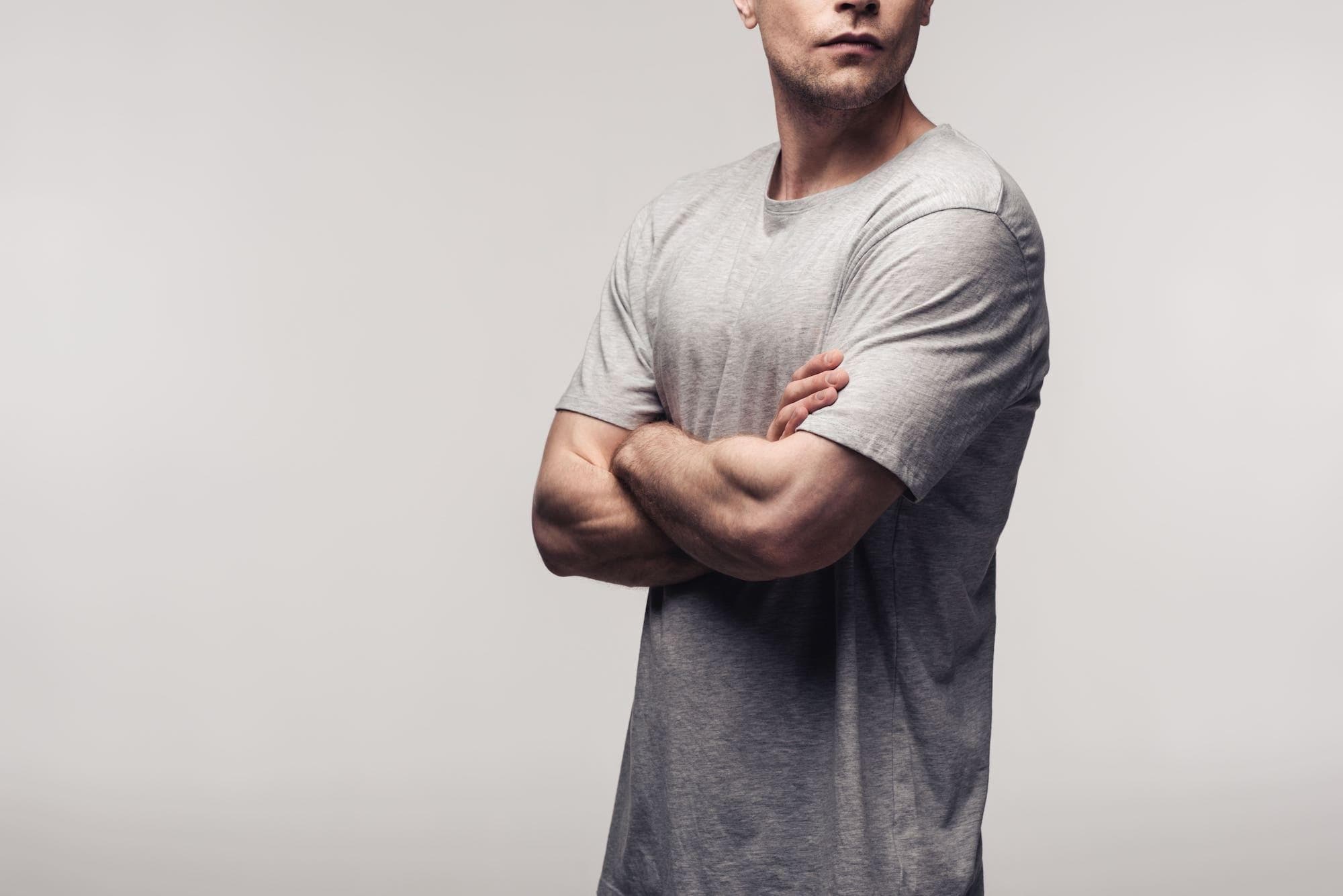 Մարմնի լեզվի 10 նշան և դրանց իրական նշանակությունը